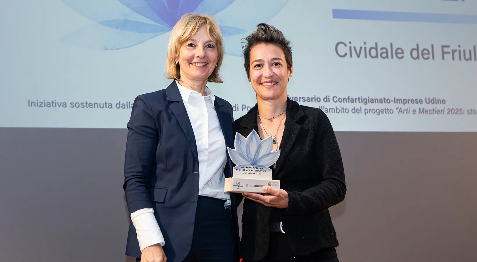 Ilaria Lobina riceve la menzione speciale per Head Cleaners Udine al premio Eccellenza nel Benessere 2025