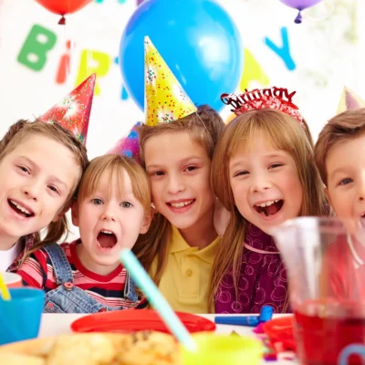 Consigli per evitare i pidocchi alle feste di compleanno dei bambini