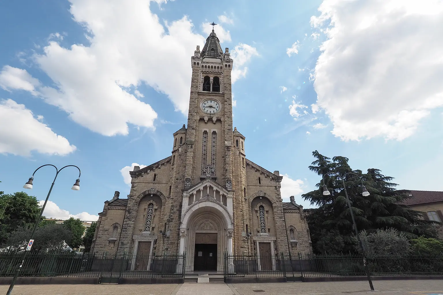 Centro di Santa Rita per il trattamento dei pidocchi a Torino sud-ovest